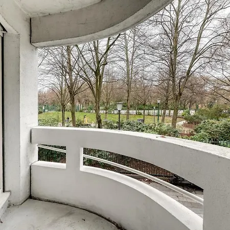 3 Bedroom With Balconies * Parijs